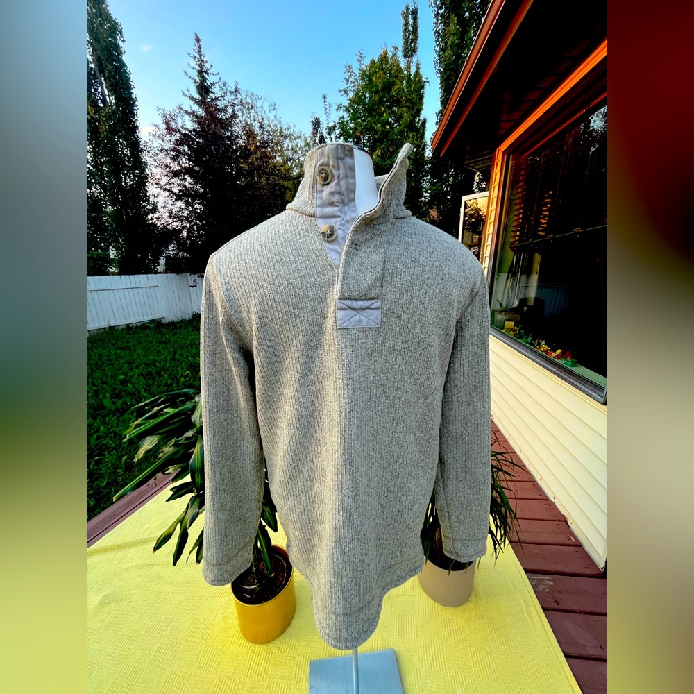 Field & Stream Men’s Large, Cream Coloured Pullover Sweater with Buttons